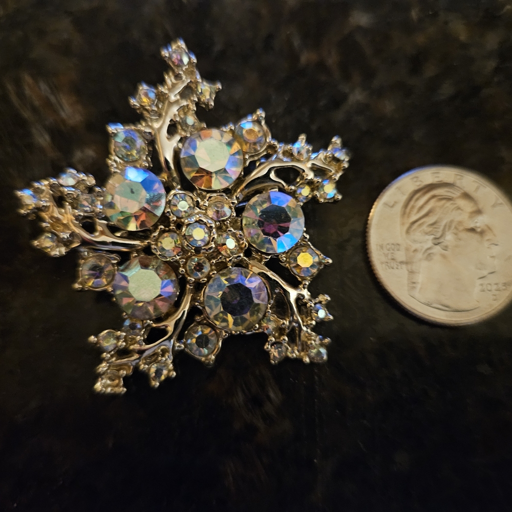 Iridescent Snowflake Brooch - Picture 3 of 3